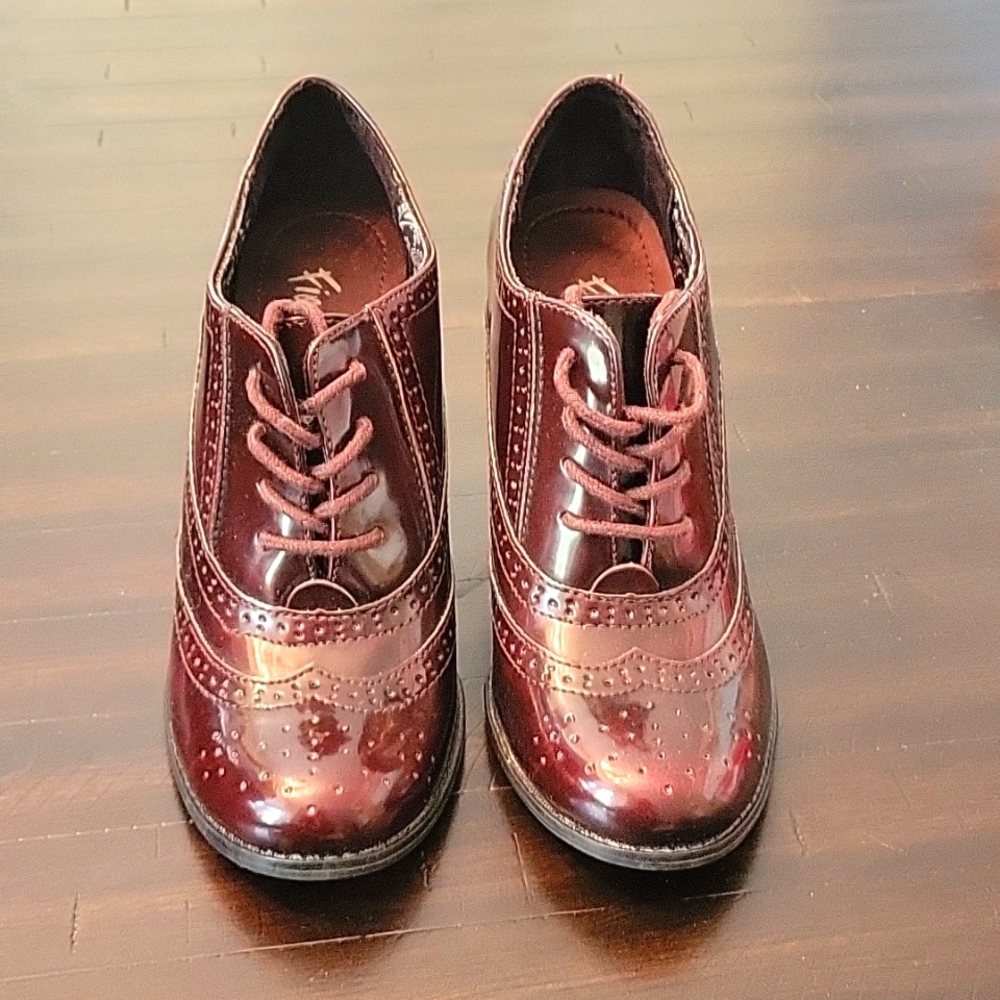 Maroon Closed Toe Heels